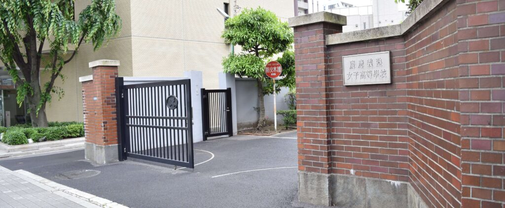 川井花音の出身高校は慶應女子