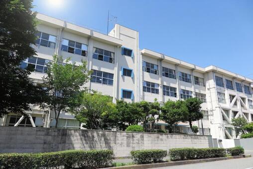 新原浩朗さんの学歴